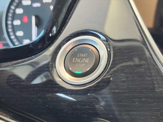 used 2024 Cadillac XT6 car, priced at $47,998