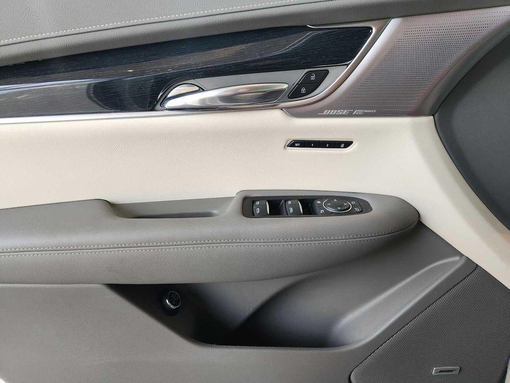 used 2024 Cadillac XT6 car, priced at $43,491