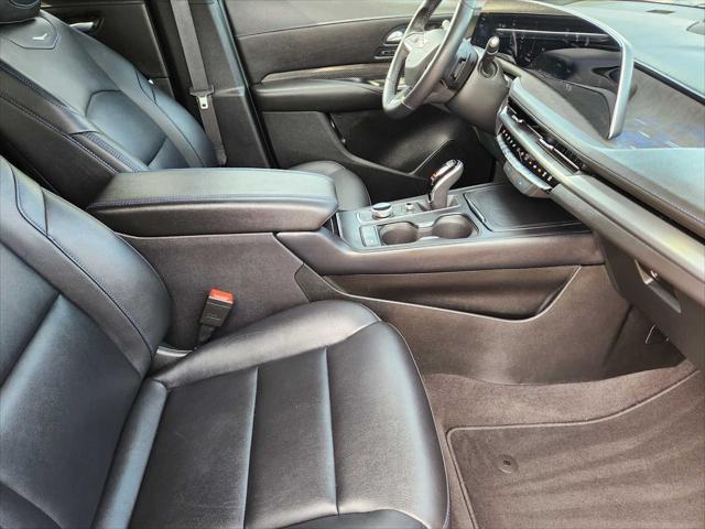 used 2024 Cadillac XT4 car, priced at $39,991