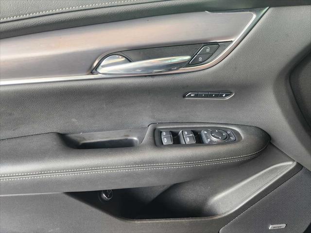 used 2023 Cadillac XT6 car, priced at $35,881