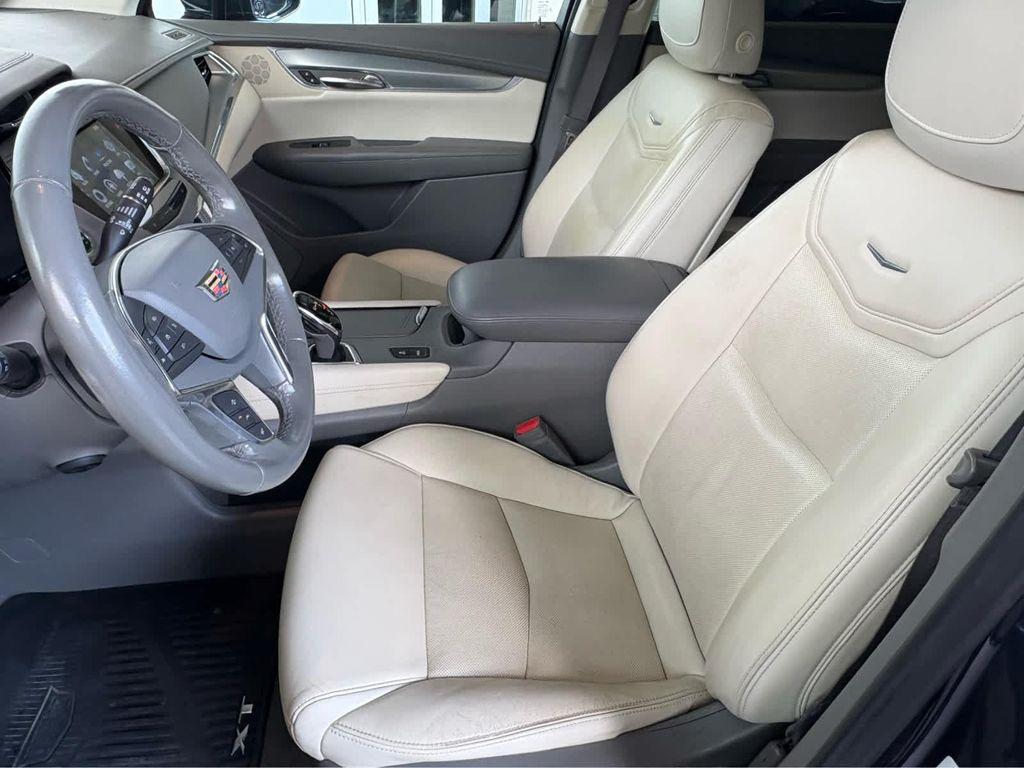 used 2019 Cadillac XT5 car, priced at $16,499