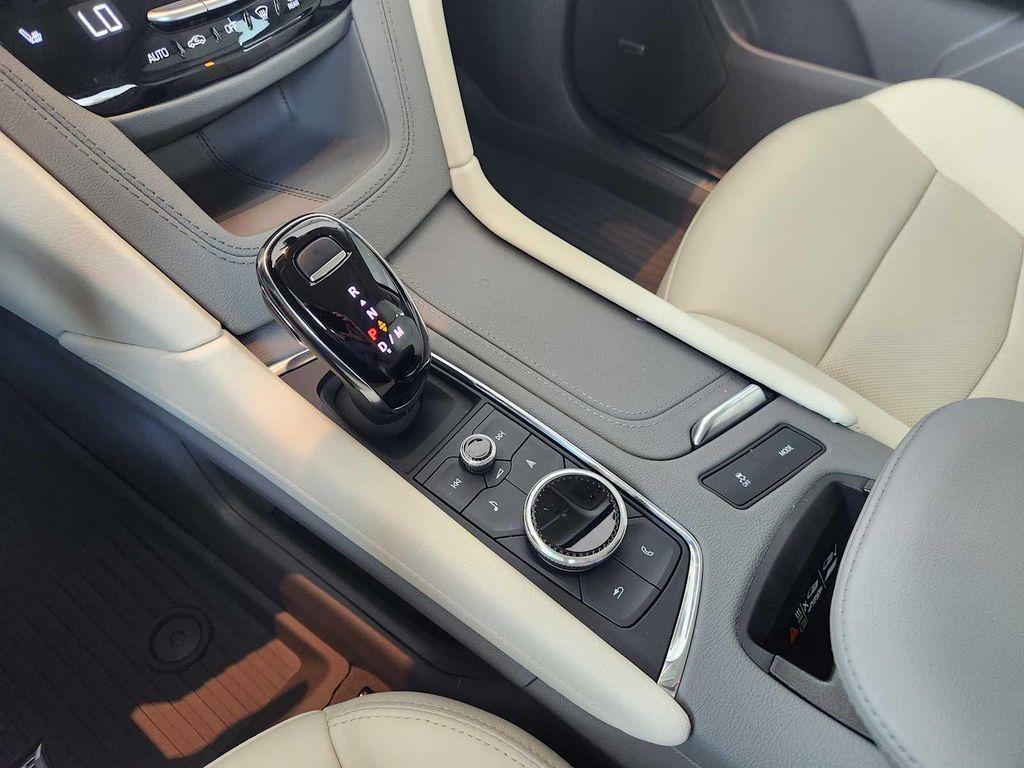 new 2025 Cadillac XT5 car, priced at $53,360