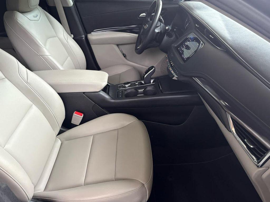 used 2023 Cadillac XT4 car, priced at $29,999