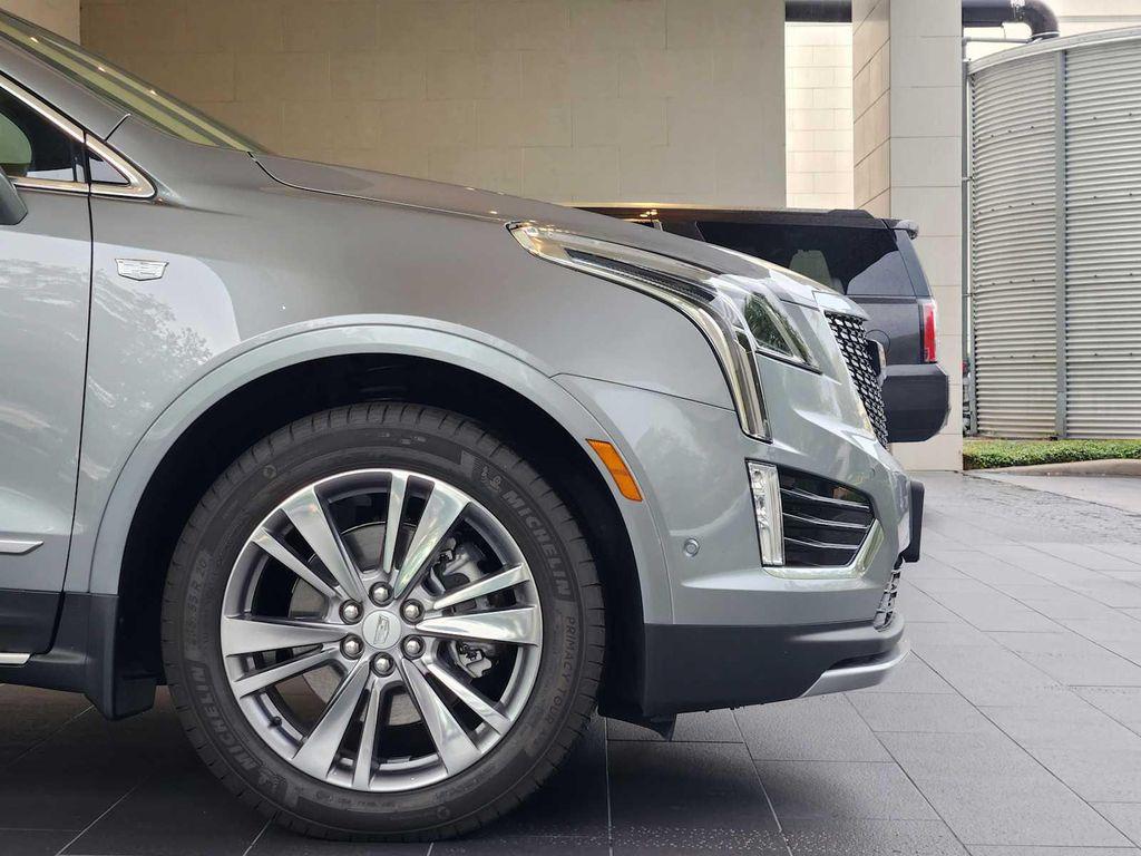 used 2024 Cadillac XT5 car, priced at $51,998