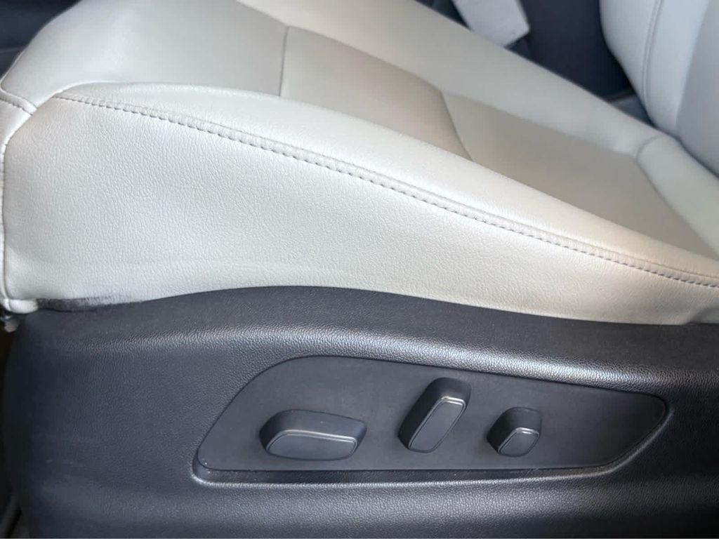 used 2020 Cadillac XT4 car, priced at $21,998