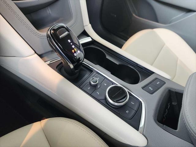 used 2024 Cadillac XT5 car, priced at $41,998