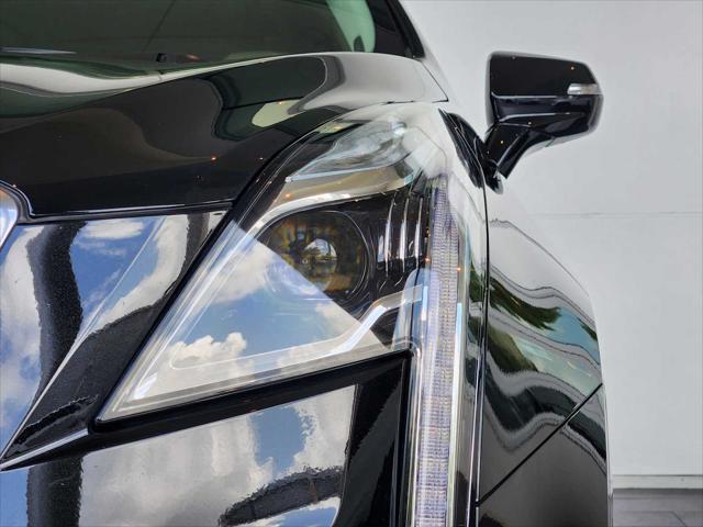used 2024 Cadillac XT5 car, priced at $41,998