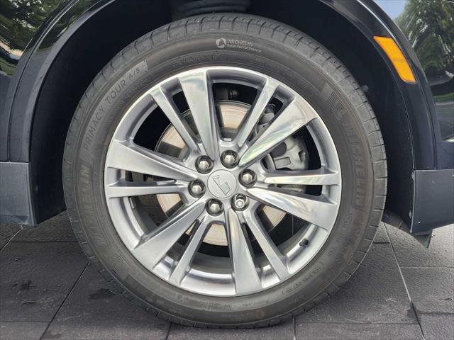 used 2024 Cadillac XT5 car, priced at $41,998