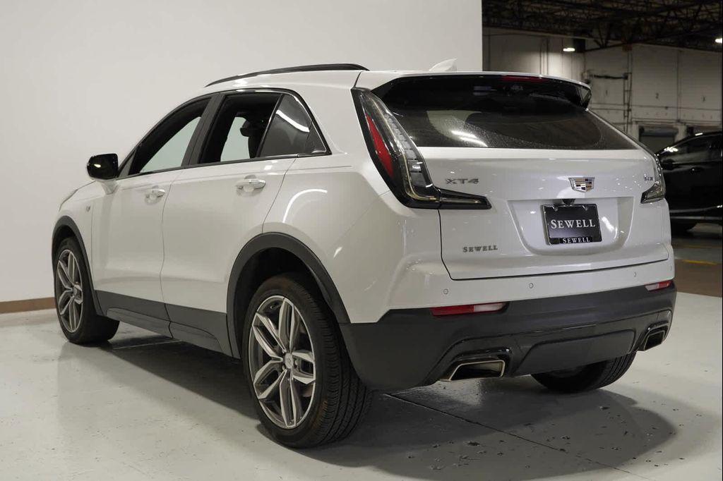 used 2022 Cadillac XT4 car, priced at $28,993