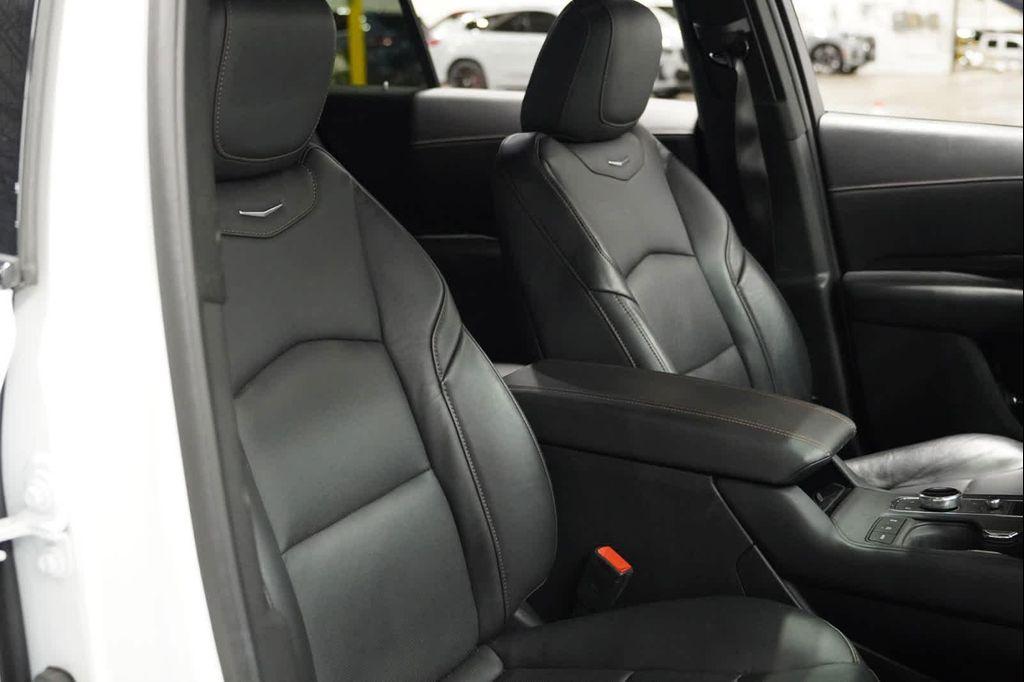 used 2022 Cadillac XT4 car, priced at $28,993