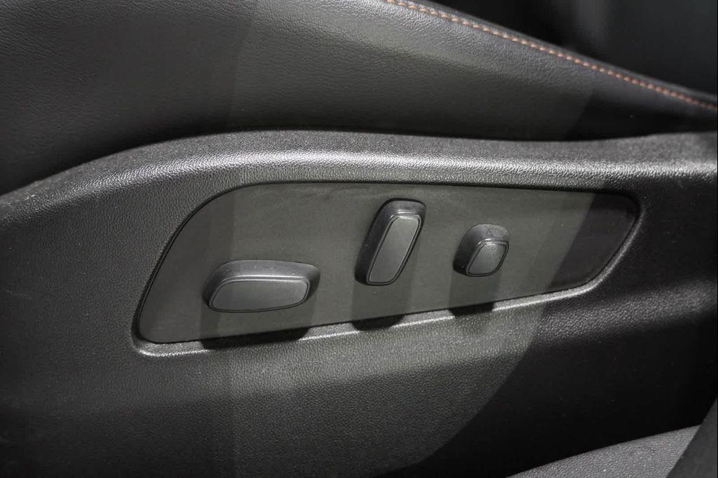 used 2022 Cadillac XT4 car, priced at $28,993