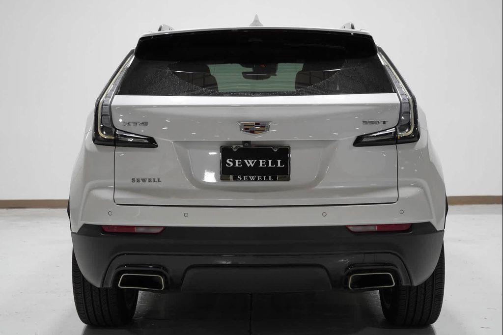 used 2022 Cadillac XT4 car, priced at $28,993
