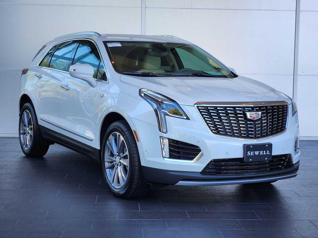 new 2025 Cadillac XT5 car, priced at $58,565
