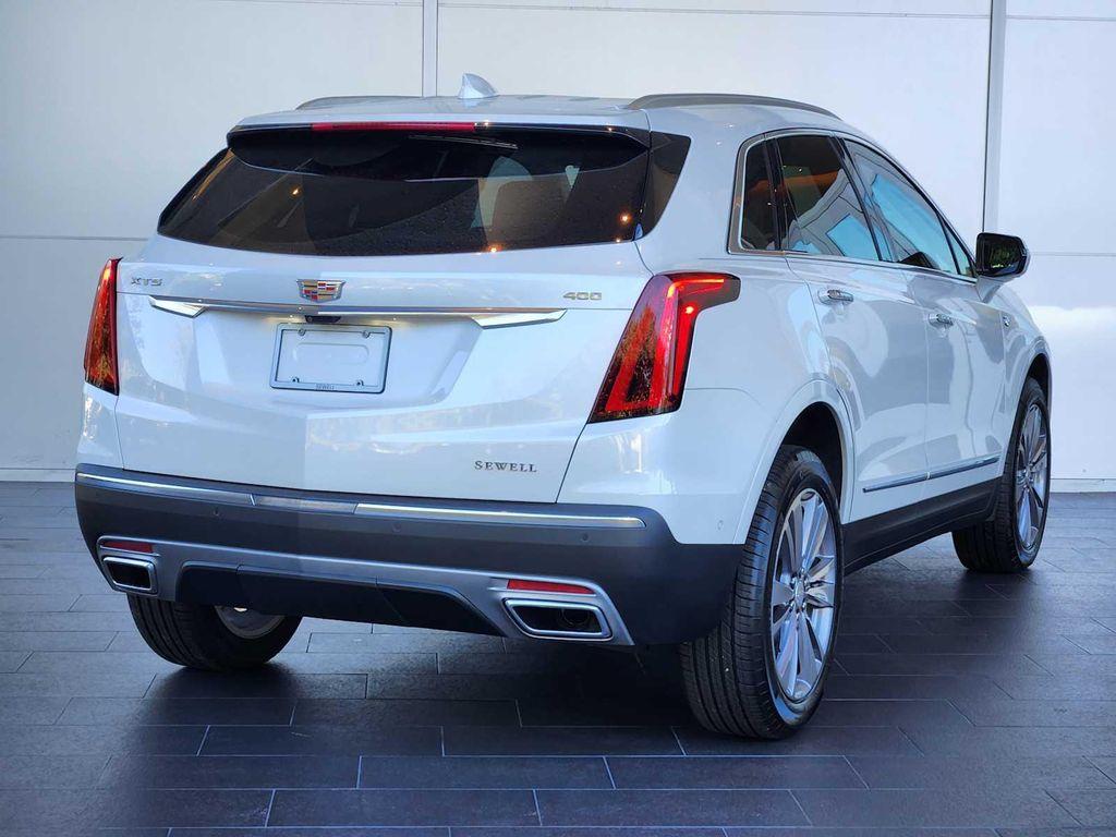 new 2025 Cadillac XT5 car, priced at $58,565