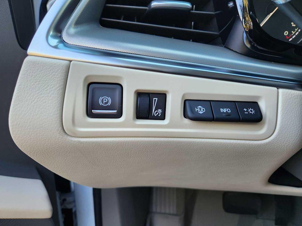 new 2025 Cadillac XT5 car, priced at $58,565