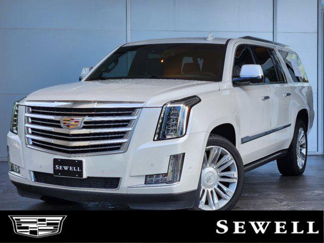 used 2018 Cadillac Escalade ESV car, priced at $38,763