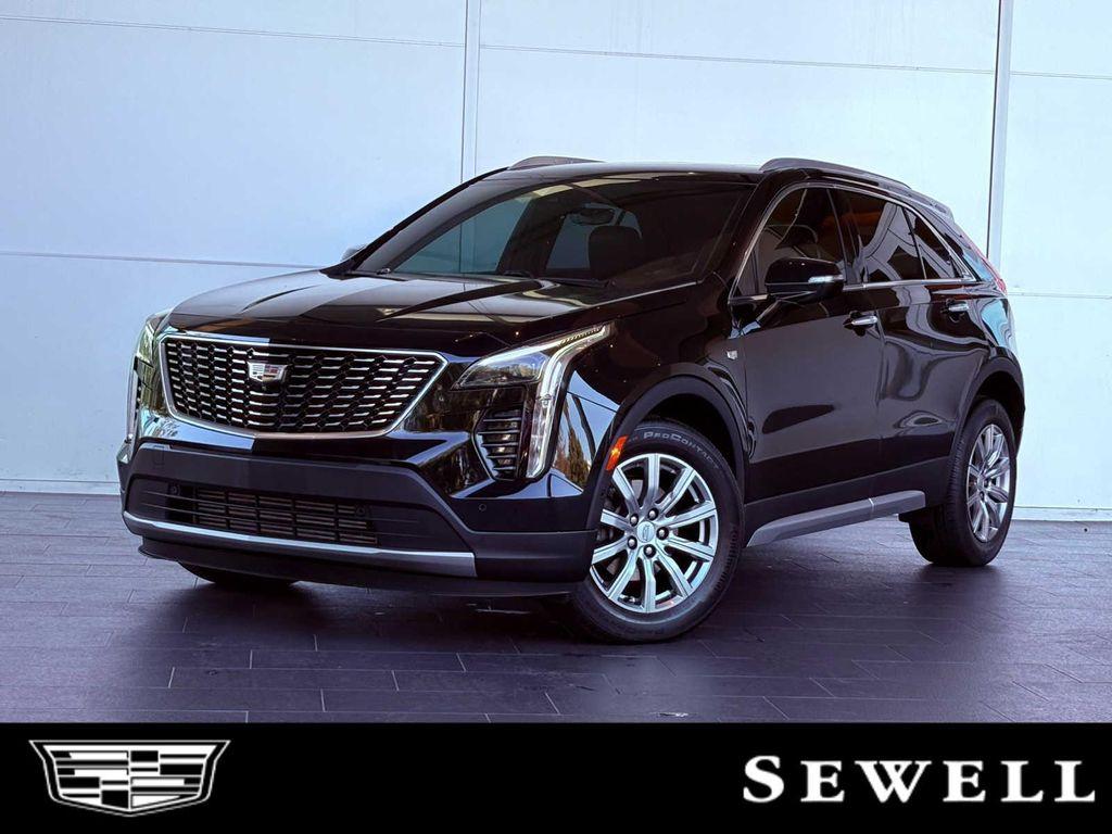 used 2022 Cadillac XT4 car, priced at $31,998