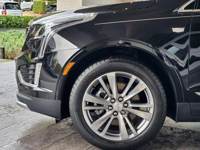 new 2025 Cadillac XT5 car, priced at $54,210