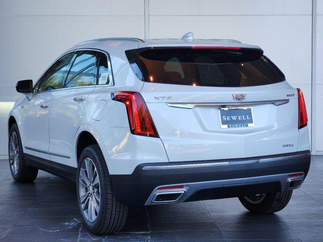 new 2025 Cadillac XT5 car, priced at $53,960