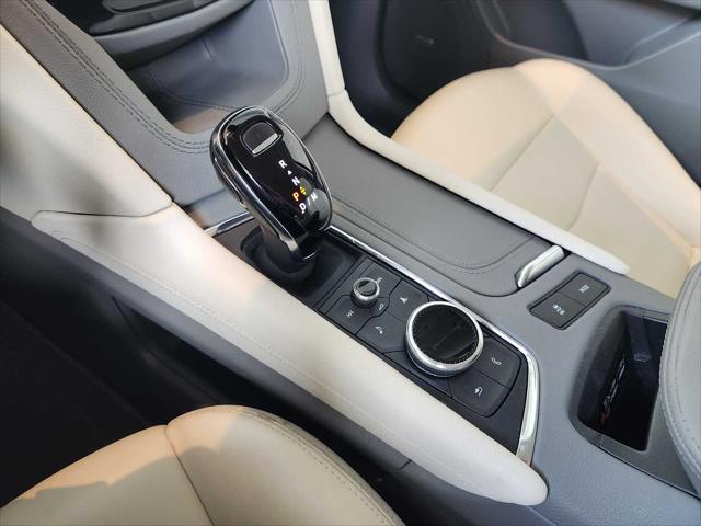 used 2024 Cadillac XT5 car, priced at $44,998