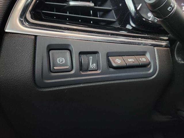 used 2023 Cadillac XT6 car, priced at $42,991
