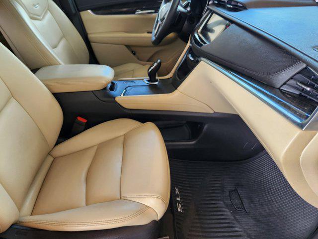 used 2018 Cadillac XT5 car, priced at $14,995