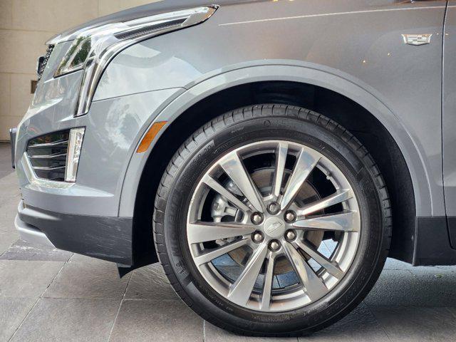 used 2022 Cadillac XT5 car, priced at $38,882