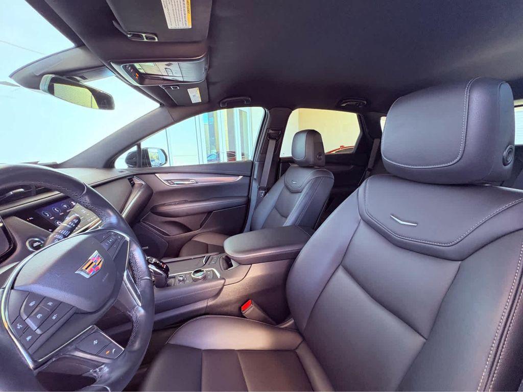 used 2021 Cadillac XT5 car, priced at $24,998