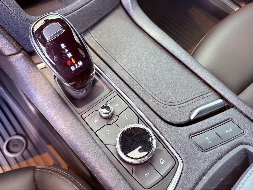 used 2021 Cadillac XT5 car, priced at $24,998