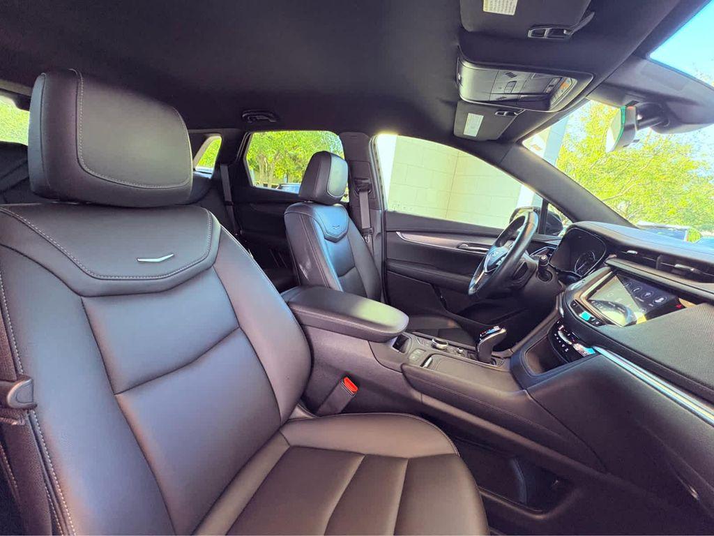 used 2021 Cadillac XT5 car, priced at $24,998