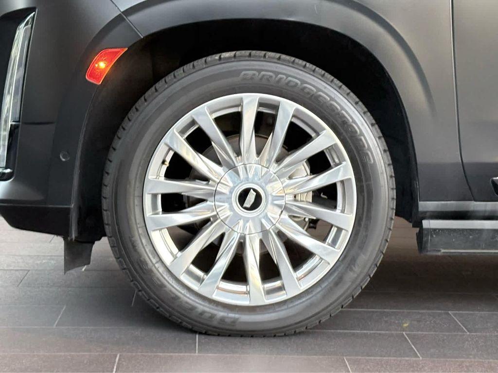 used 2021 Cadillac Escalade ESV car, priced at $59,991