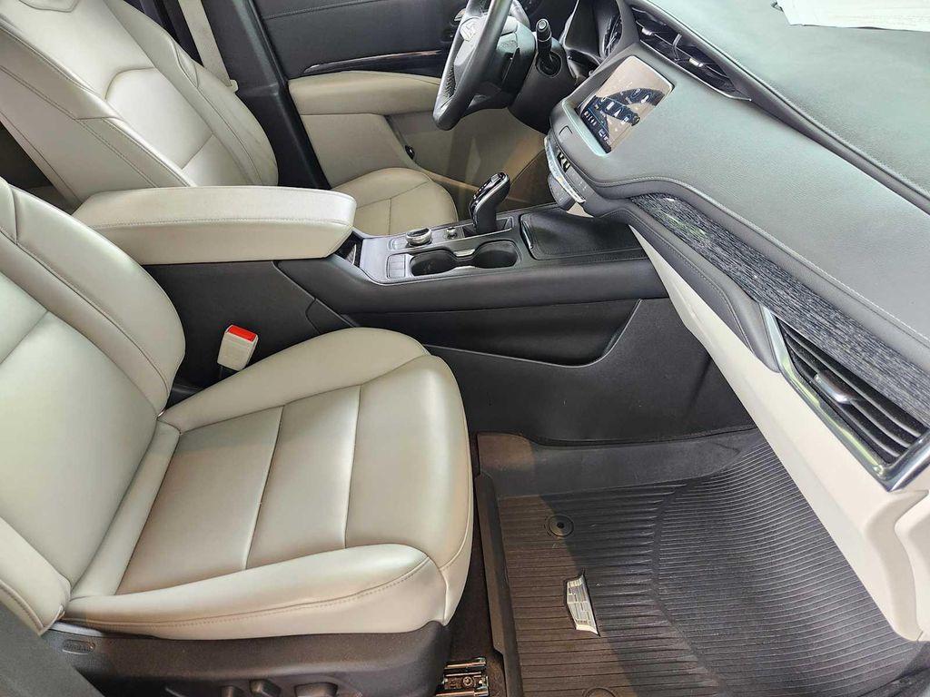 used 2023 Cadillac XT4 car, priced at $26,499