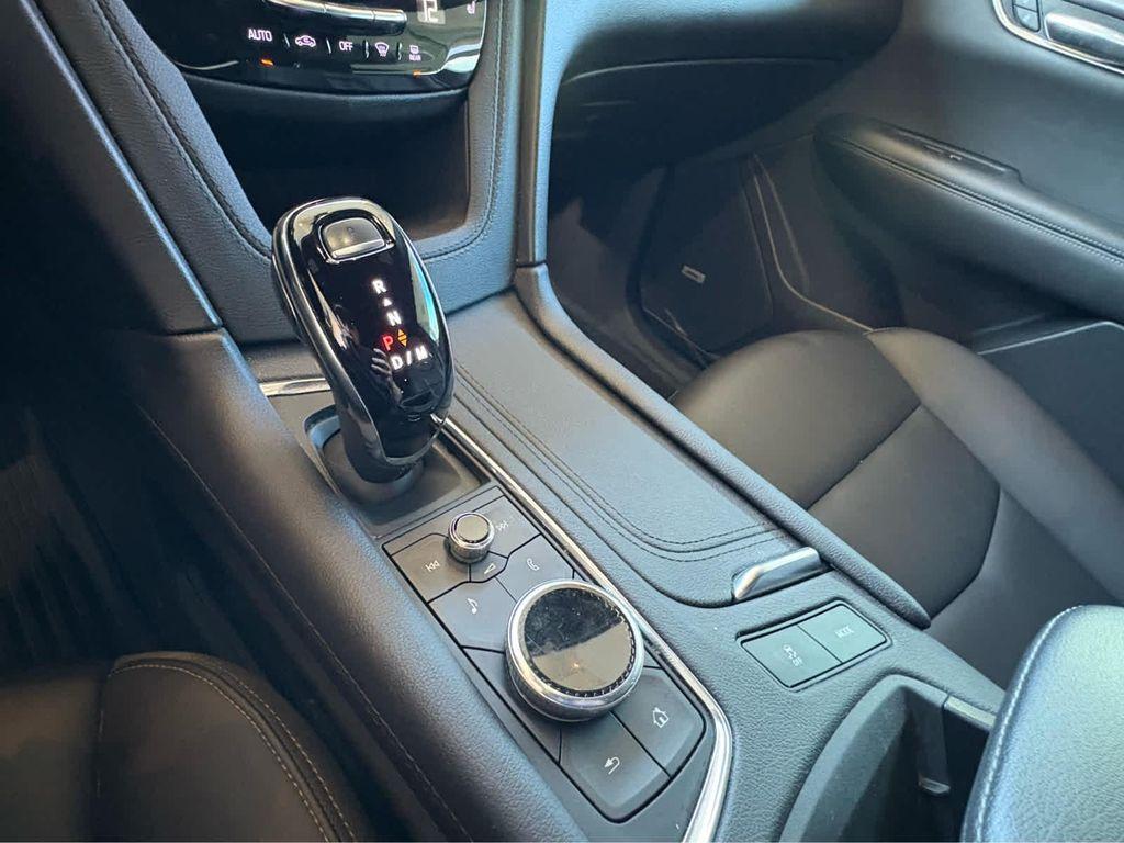 used 2021 Cadillac XT6 car, priced at $25,991