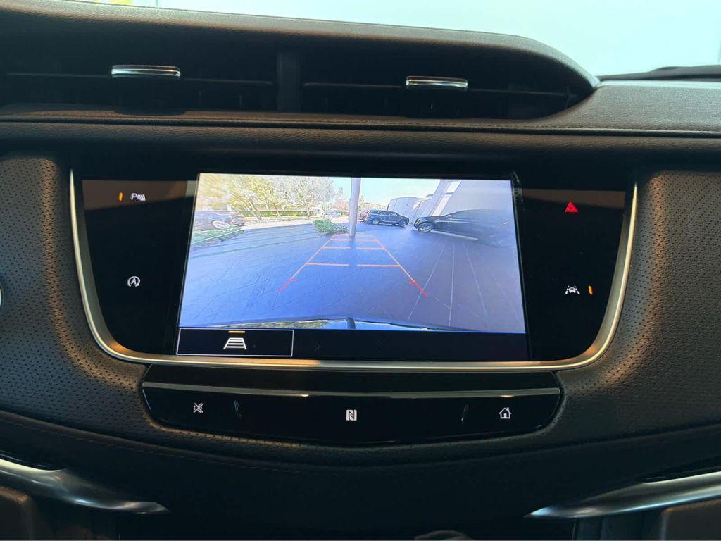 used 2021 Cadillac XT6 car, priced at $25,991
