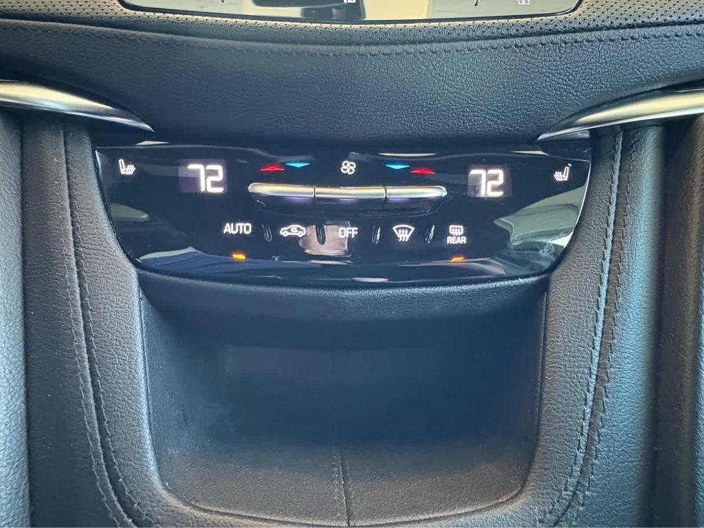used 2021 Cadillac XT6 car, priced at $25,991
