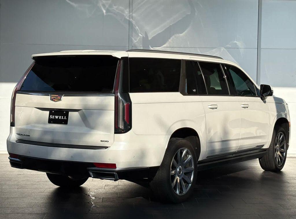 used 2021 Cadillac Escalade ESV car, priced at $52,991
