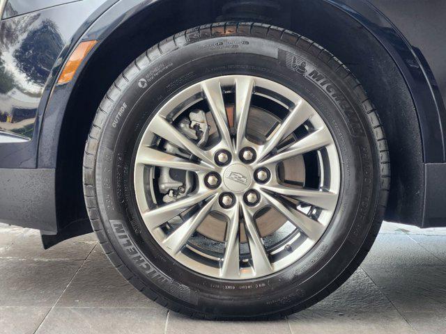 used 2022 Cadillac XT5 car, priced at $34,998