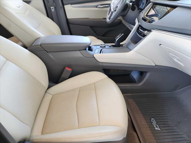 used 2022 Cadillac XT5 car, priced at $34,998