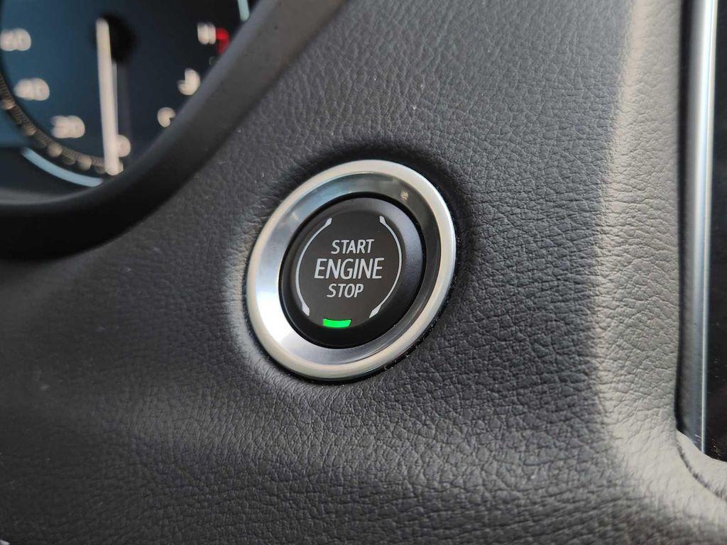 used 2023 Cadillac XT4 car, priced at $26,991