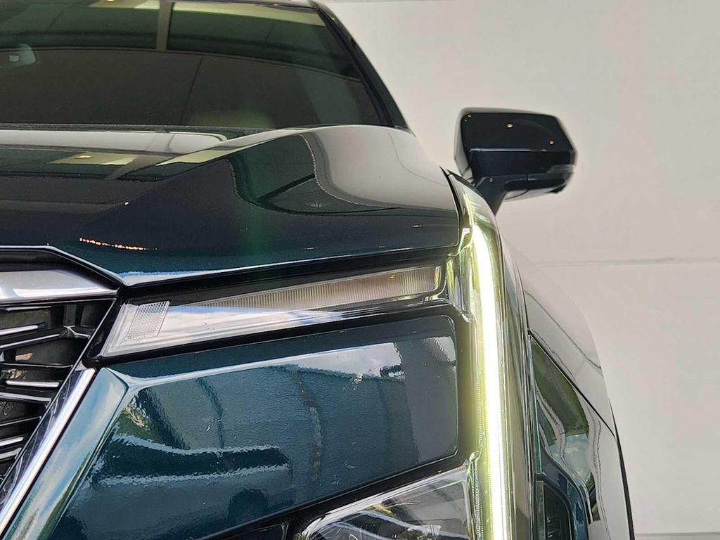 used 2024 Cadillac XT4 car, priced at $37,991