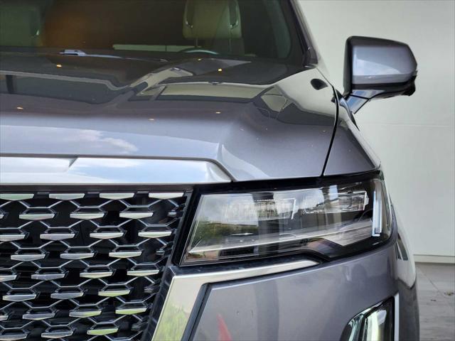 used 2022 Cadillac Escalade ESV car, priced at $59,992