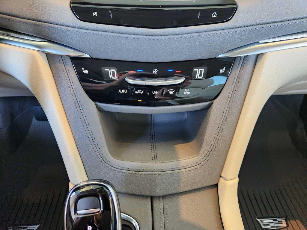 new 2025 Cadillac XT5 car, priced at $55,735