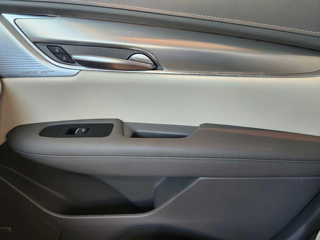 new 2025 Cadillac XT5 car, priced at $55,735