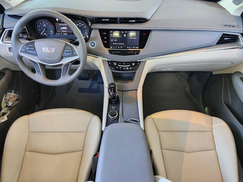 new 2025 Cadillac XT5 car, priced at $55,735
