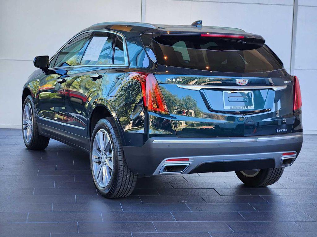 new 2025 Cadillac XT5 car, priced at $55,735