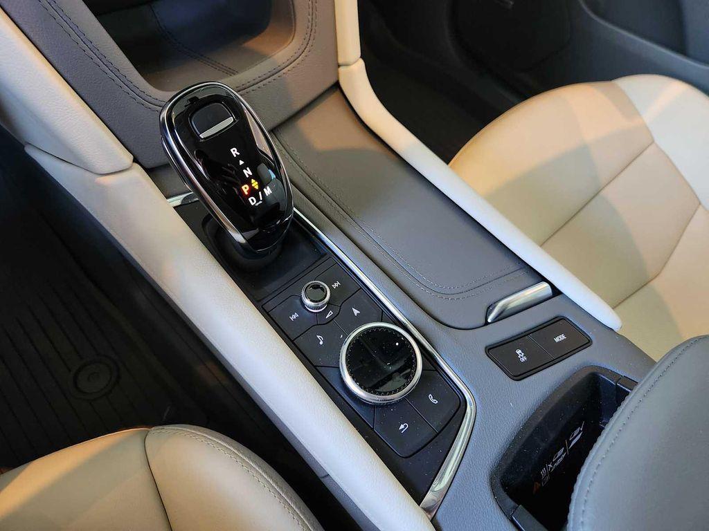 new 2025 Cadillac XT5 car, priced at $55,735