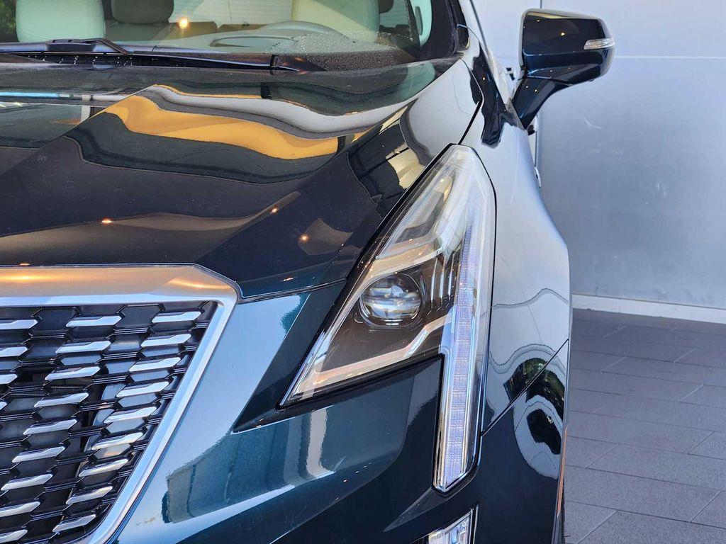 new 2025 Cadillac XT5 car, priced at $55,735