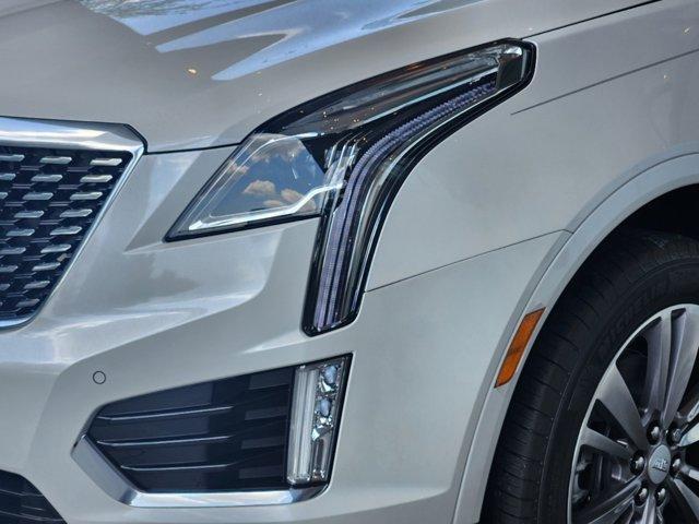 new 2024 Cadillac XT5 car, priced at $53,165