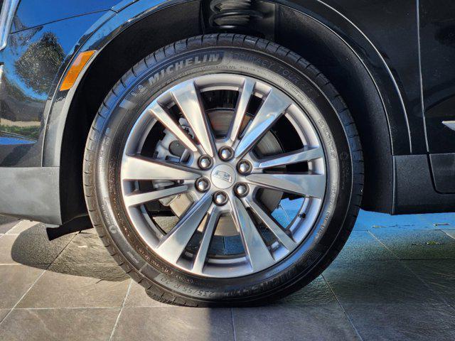 used 2024 Cadillac XT5 car, priced at $41,998