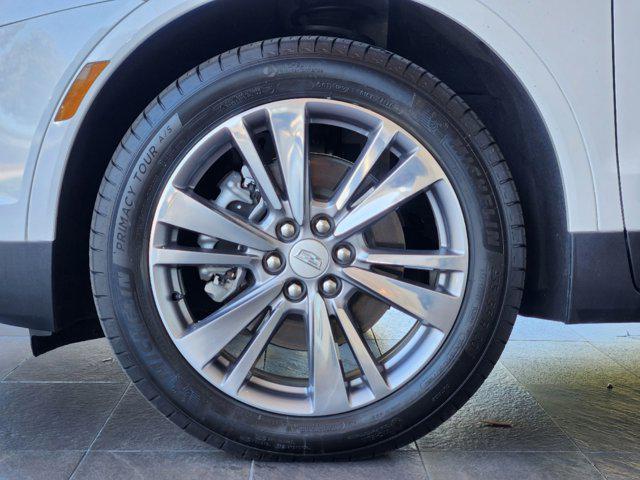 used 2024 Cadillac XT5 car, priced at $41,998